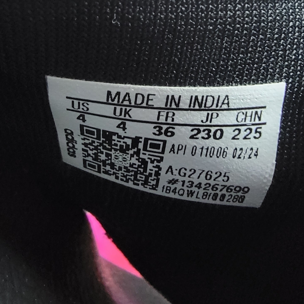 ADIDAS Slides - Picture 9 of 13